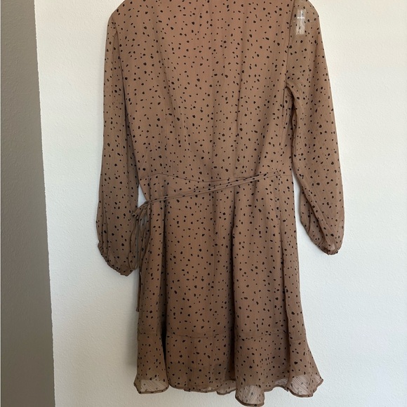 🚨 Abercrombie Fitch Women’s Wrap Dress Side Tie NWT Size S Sheer Dress🚨 - Picture 2 of 5